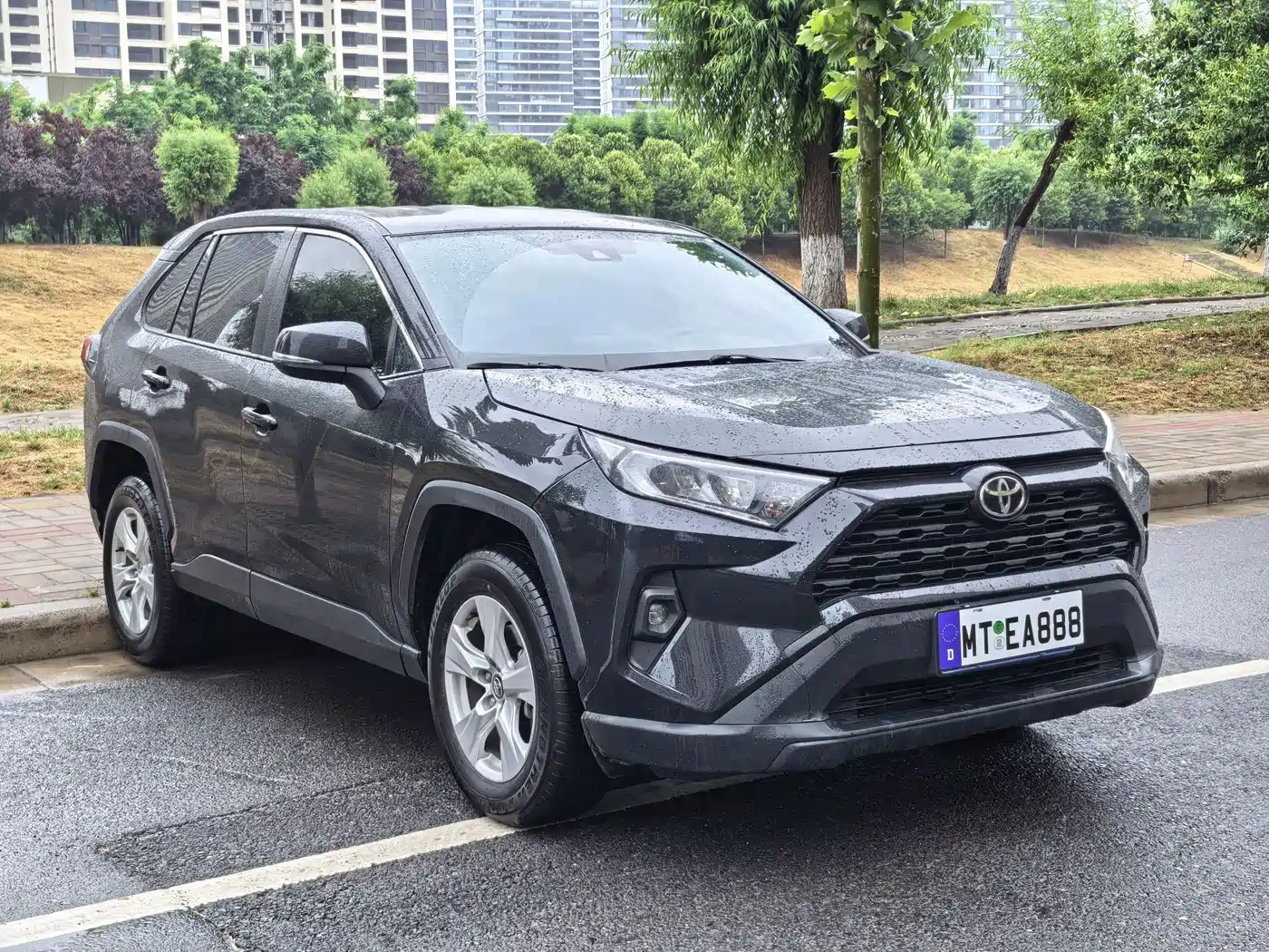 Toyota RAV4 Rongfang 2024 2.0L CVT FWD Urban Edition фото 3
