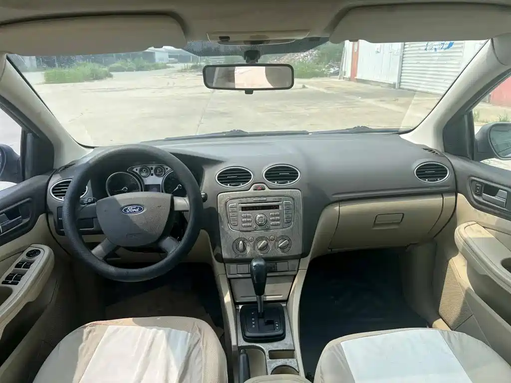 Ford Focus 2011 2011 Hatchback 1.8L Automatic Fashion
