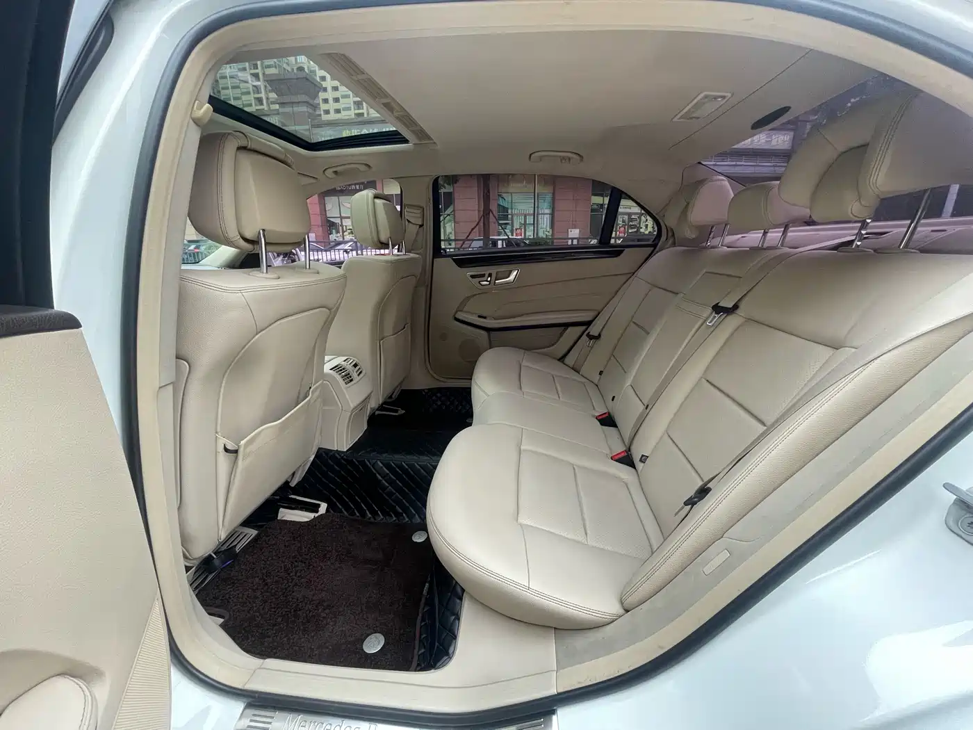 Mercedes-Benz E-Class 2014 E 260 L Sport фото 17