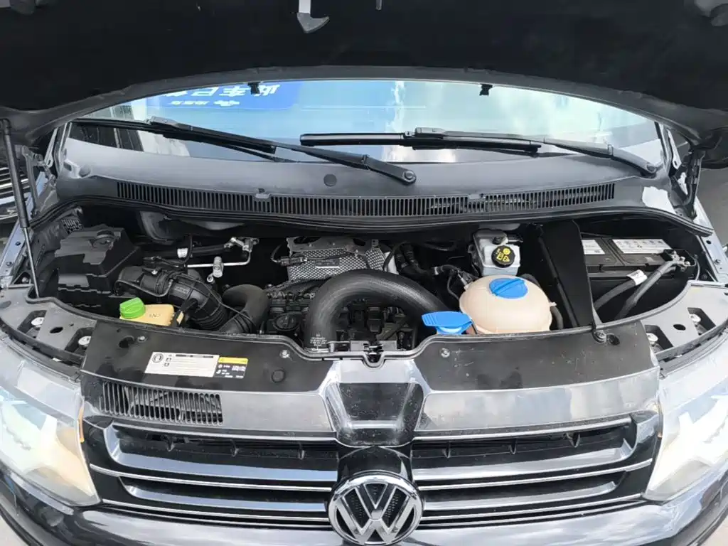 Volkswagen Multivan 2015 2012 2.0TSI 2WD Luxury Edition