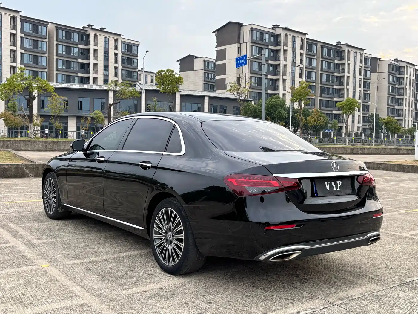 Mercedes-Benz E-Class 2018 E 200 L Sport фото 7