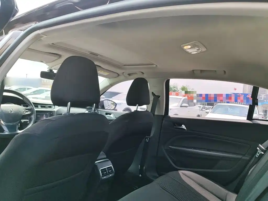 Peugeot 408 2016 1.6T Automatic Luxury Edition фото 18