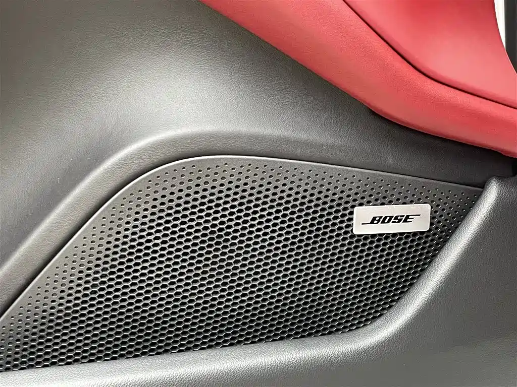 Porsche Taycan 2019 Taycan 4S фото 12