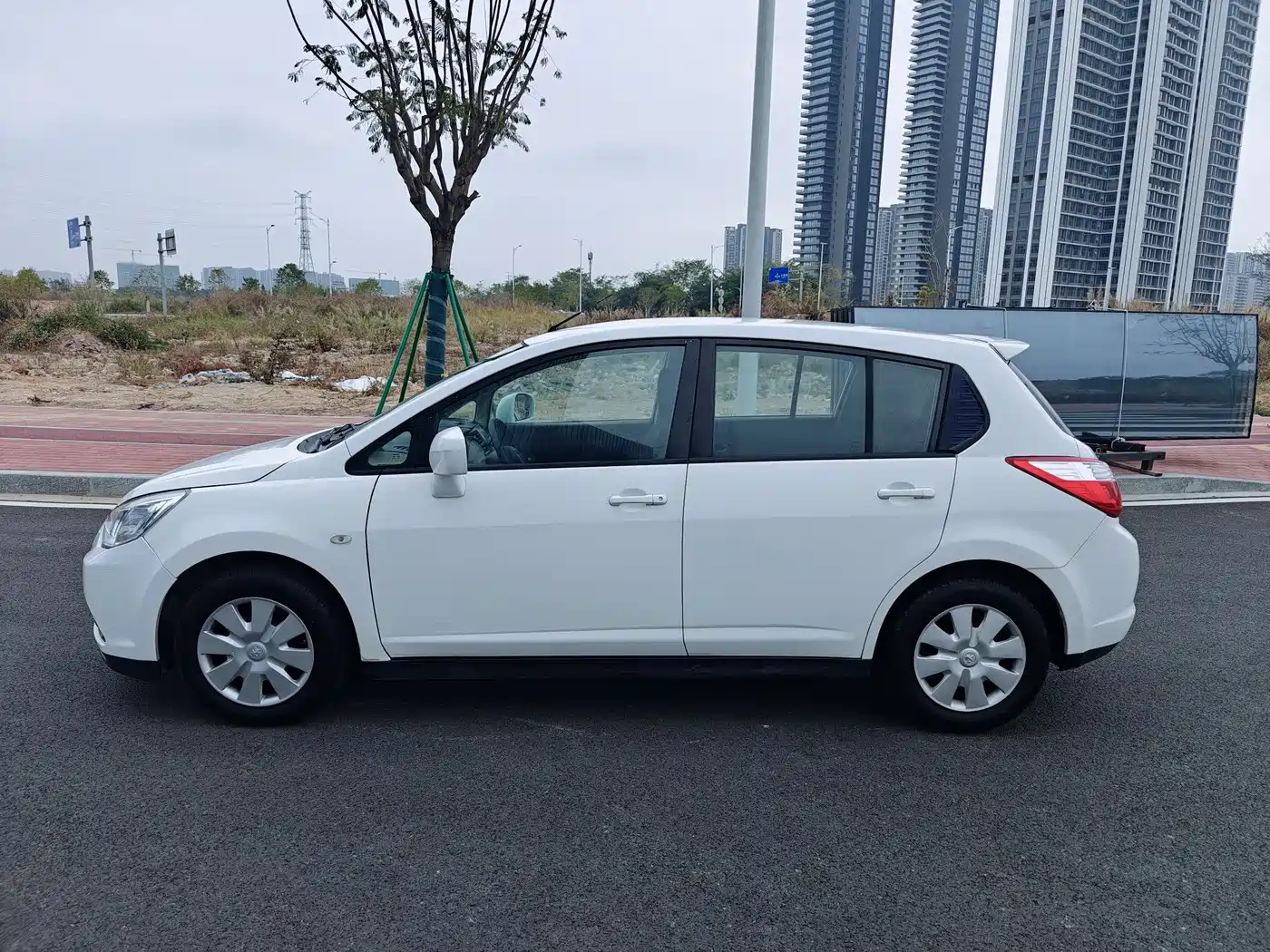 Venucia R50 2016 2015 1.6L Manual Fashion