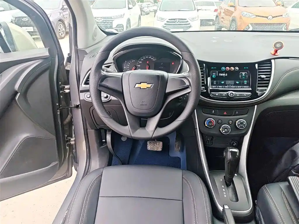 Chevrolet Trax 2018 330T Automatic 2WD Elite фото 13