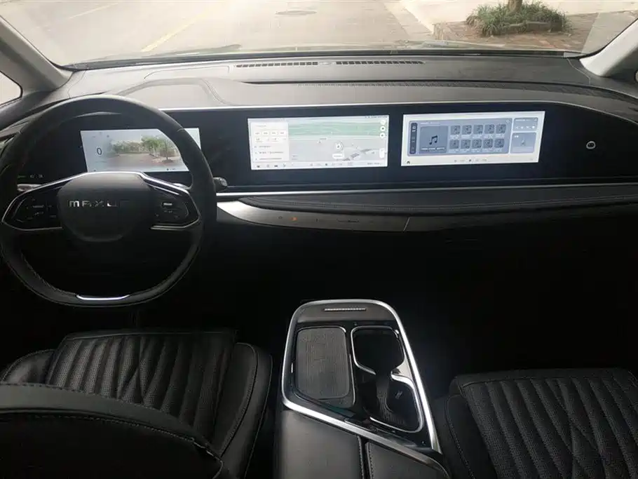 SAIC Maxus Maxus G90 2022 2.0T Nebula 7-Seater Edition фото 12