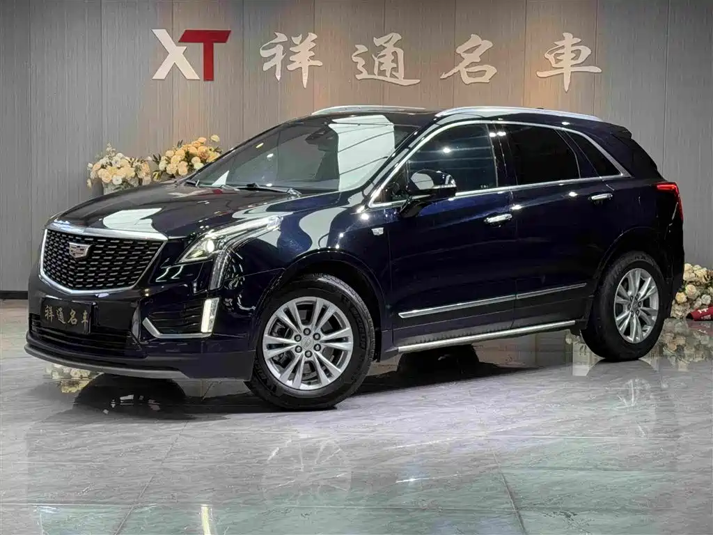 Фото 1 - Cadillac XT5