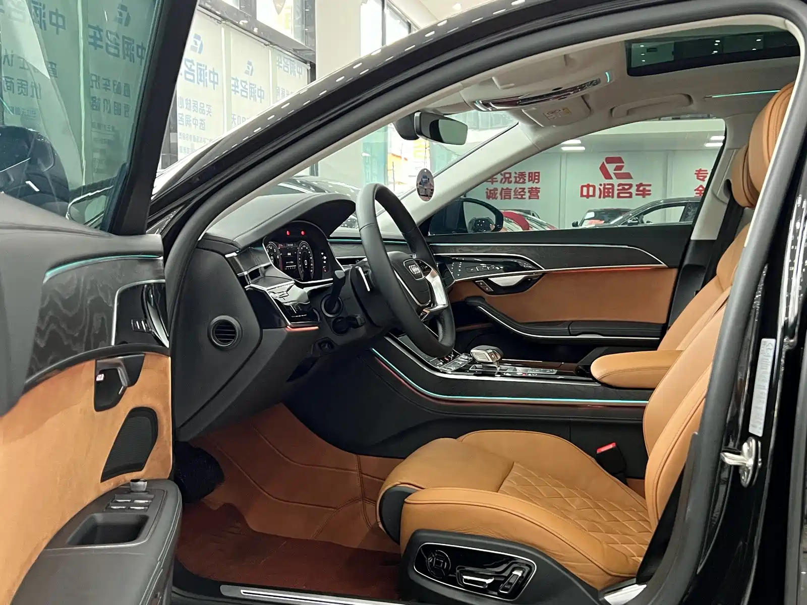 Фото 4 - Audi A8