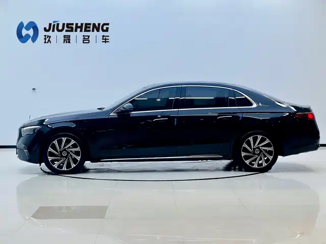 Mercedes-Benz E-Class 2025 E 300 L Luxury — фото 3