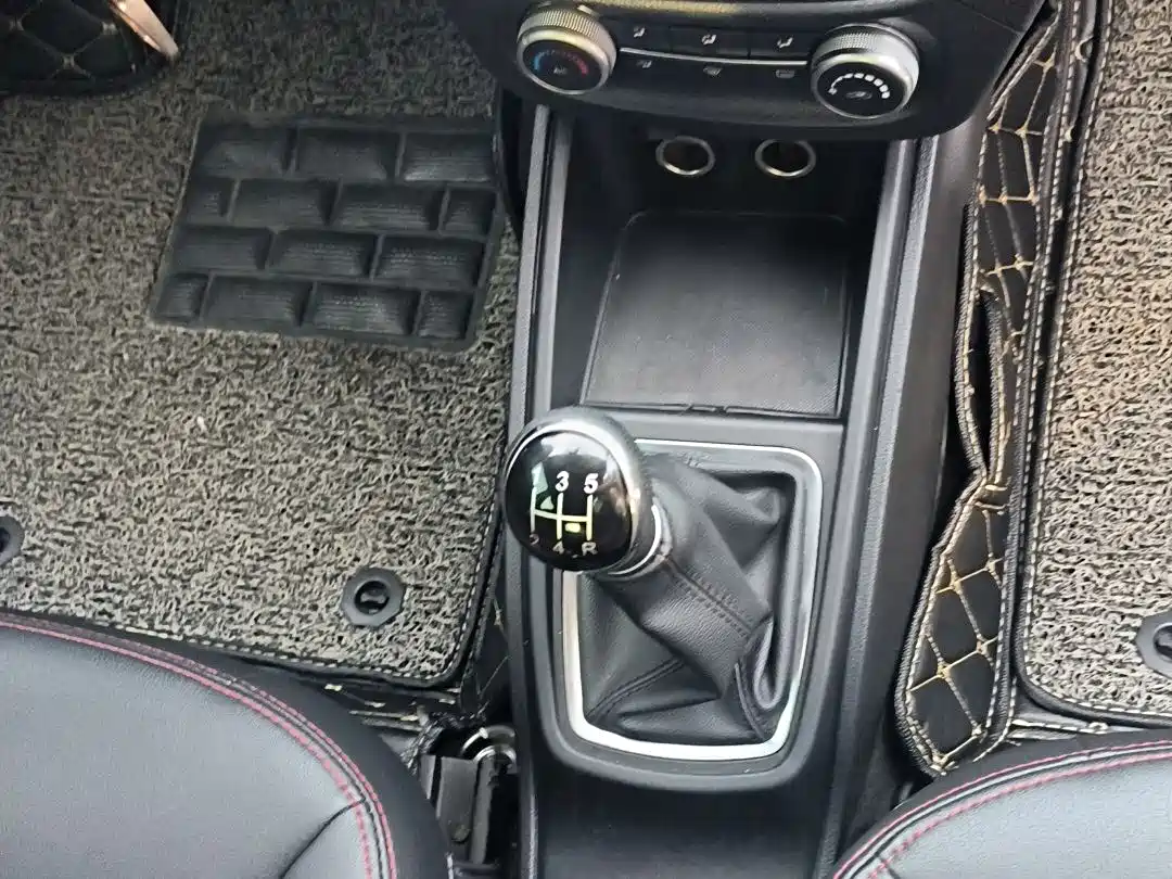 Haval H1 2016 Blue Label 1.5L Manual Urban фото 14