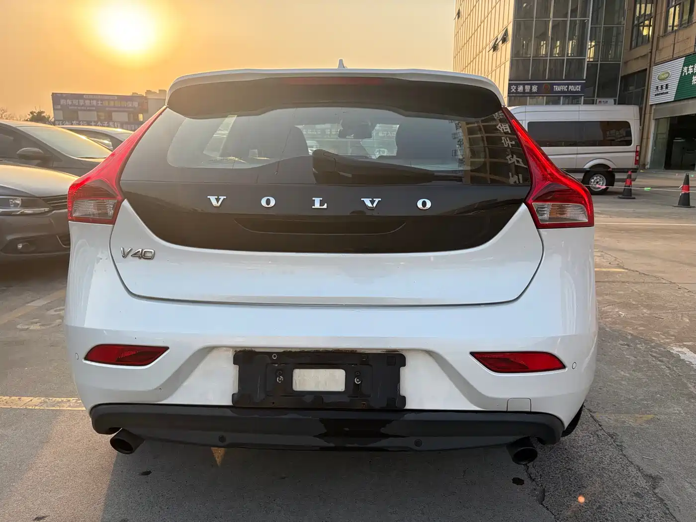 Фото 6 - Volvo V40