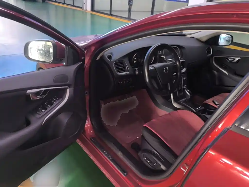 Volvo V40 2017 2017 T3 Momentum