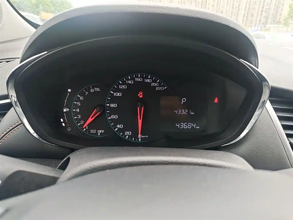 Chevrolet Trax 2018 330T Automatic 2WD Elite фото 12