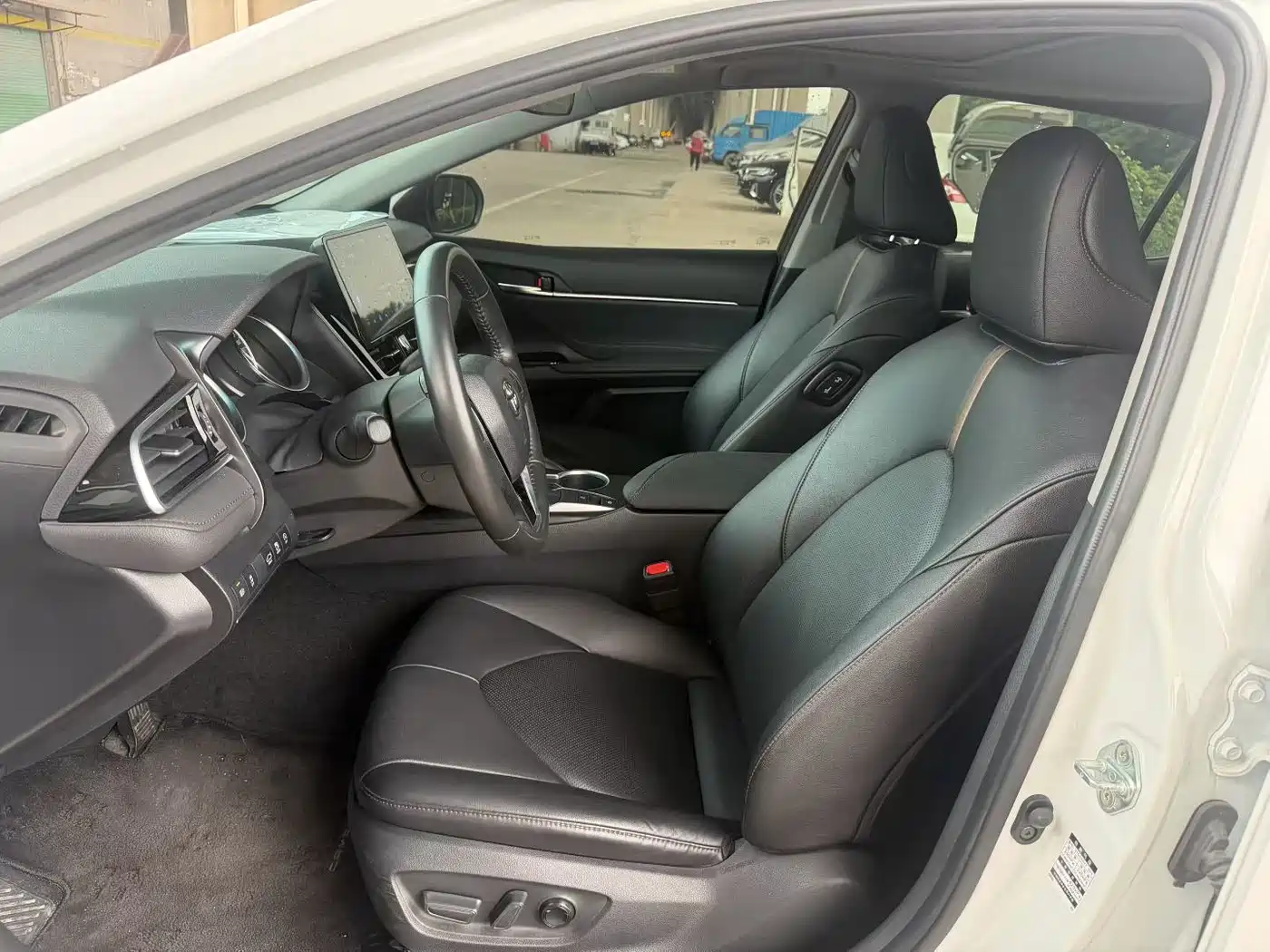 Toyota Camry 2021 2.0G Luxury Edition фото 6