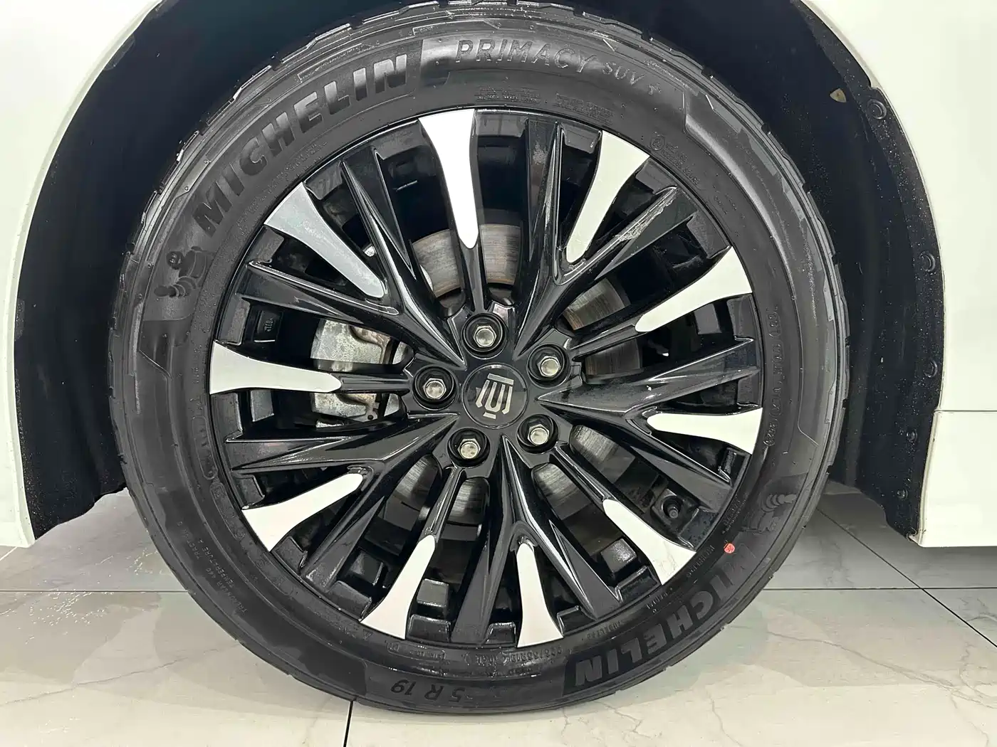 Toyota Vellfire 2024 Crown Hybrid 2.5L Executive Premium Edition фото 23