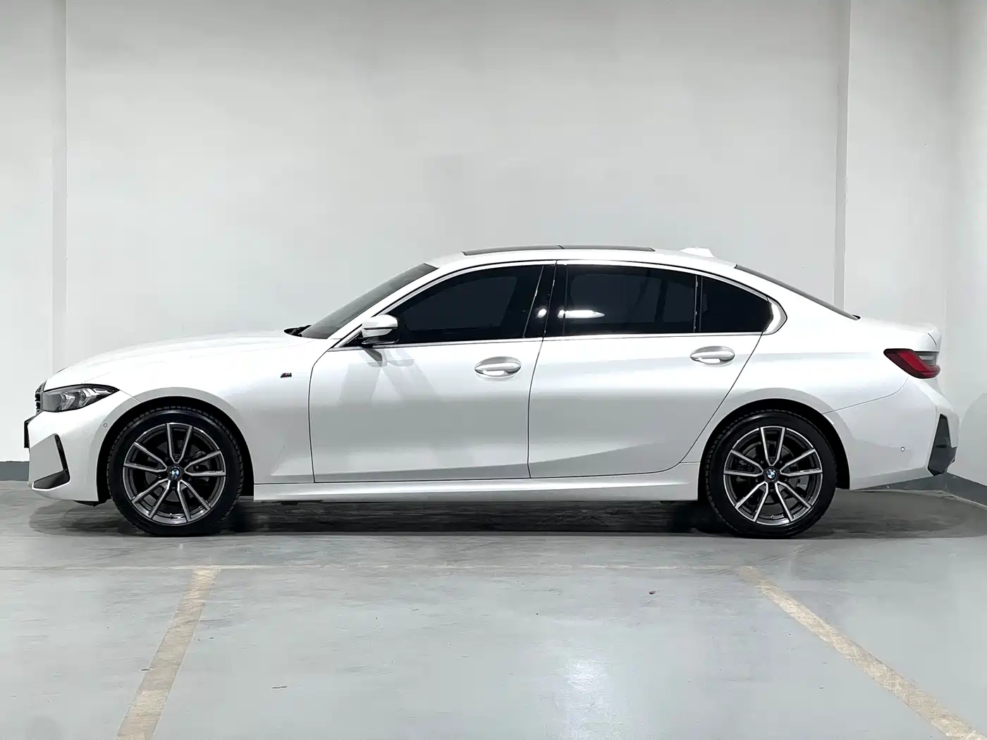 BMW 3 Series 2024 325Li M Sport Package фото 5