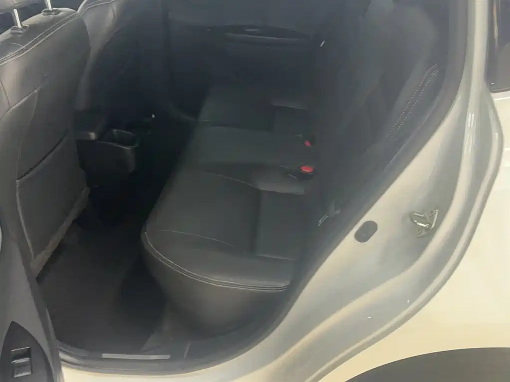 Toyota YARiS L Zhi Xuan 2022 1.5L CVT Leading PLUS Edition фото 15