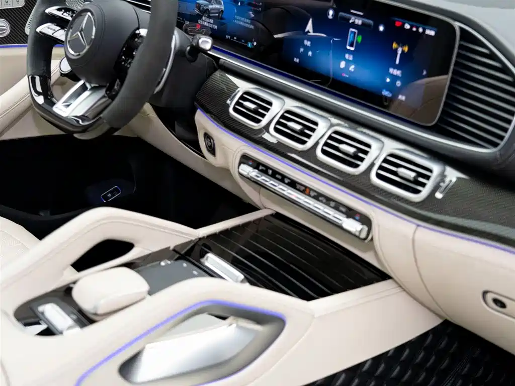 Mercedes-Benz GLS AMG 2024 AMG GLS 63 4MATIC+ фото 15