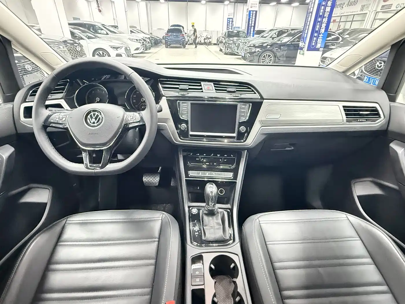 Volkswagen Touran 2022 2022 Touran L 280TSI DSG Frontier Edition 7-seater