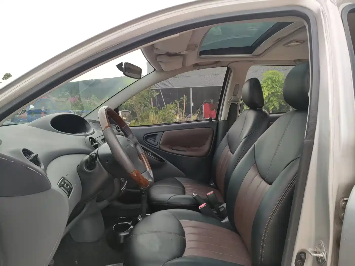 FAW Vizi 2003 2004 Model 1.3L Automatic Luxury