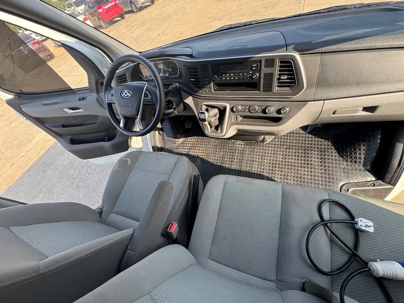 Photo 8 - SAIC Maxus Xintu V80