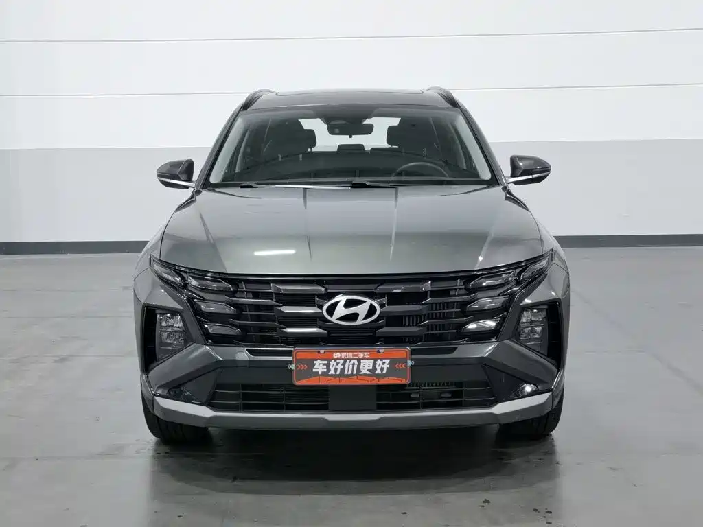 Фото 3 - Hyundai Tucson