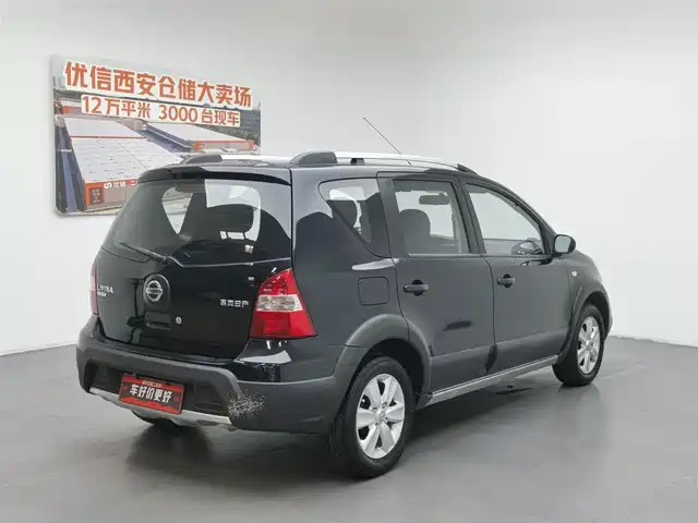Nissan Livina 2010 Model Sharp Edition 1.6L Manual Standard Type — фото 2