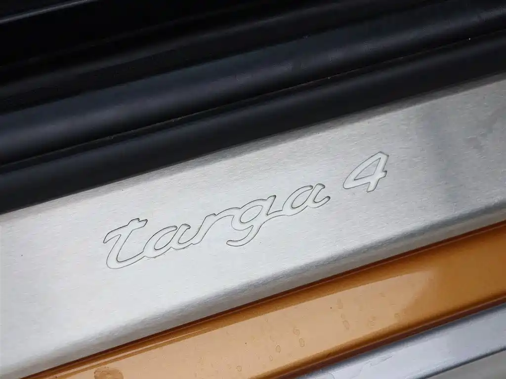 Porsche 911 2010 Targa 4 3.6L фото 20