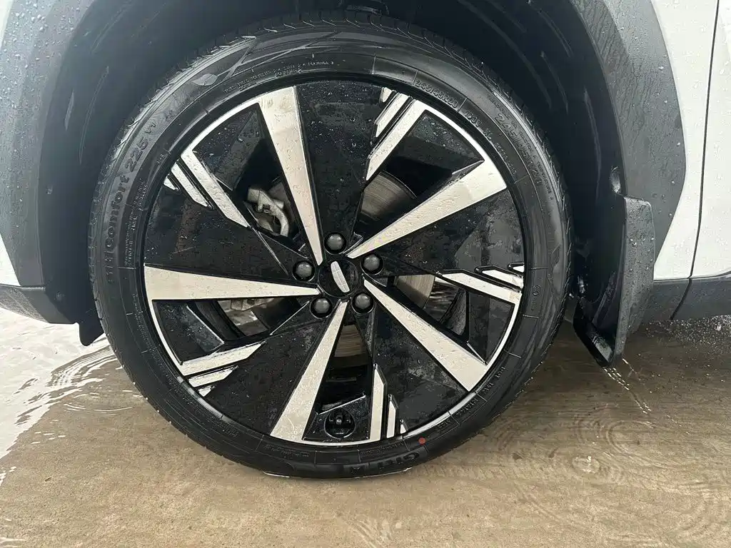Geely Boyue L 2023 2023 1.5TD DCT Premium