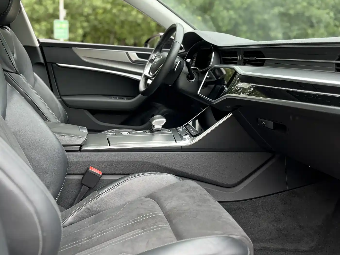 Audi A7L 2024 45TFSI S-line Dream Edition Crystal Package фото 9