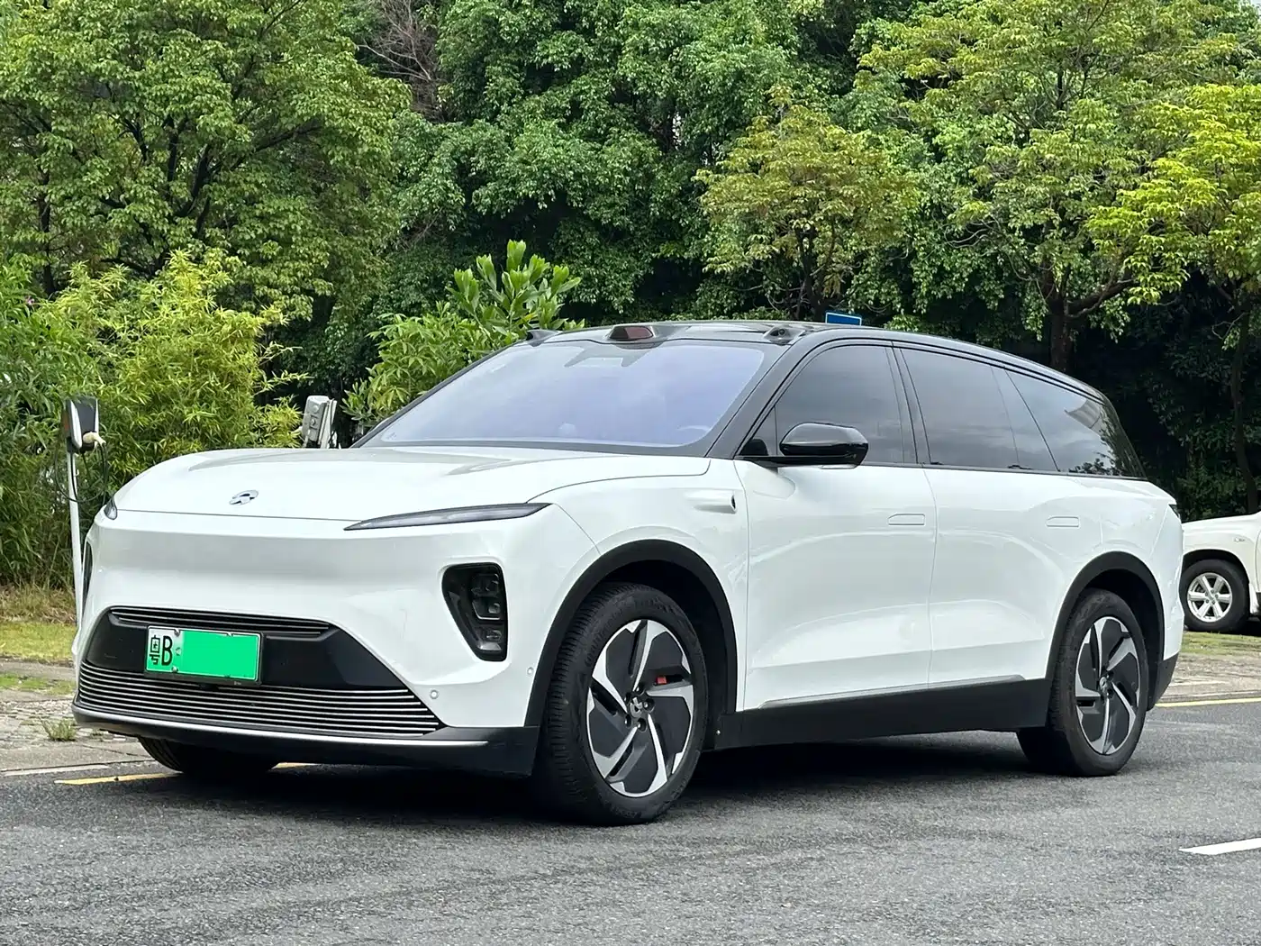NIO ES8 2023 — пригон из Китая