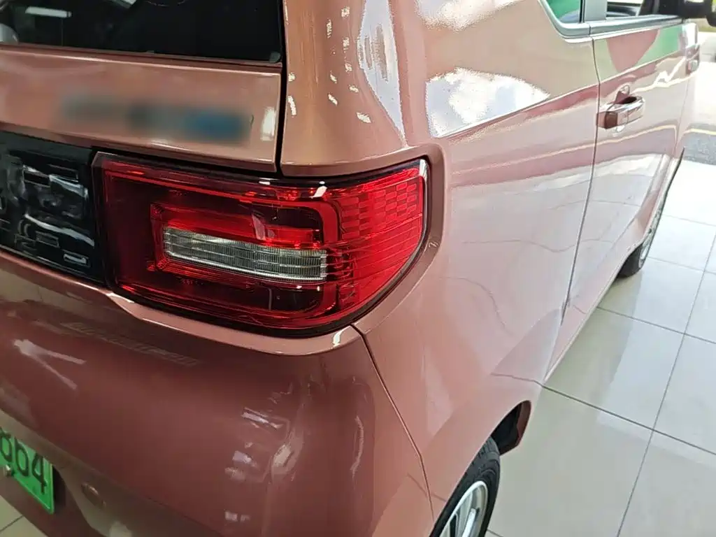 Фото 8 - Wuling Motors Hongguang MINIEV