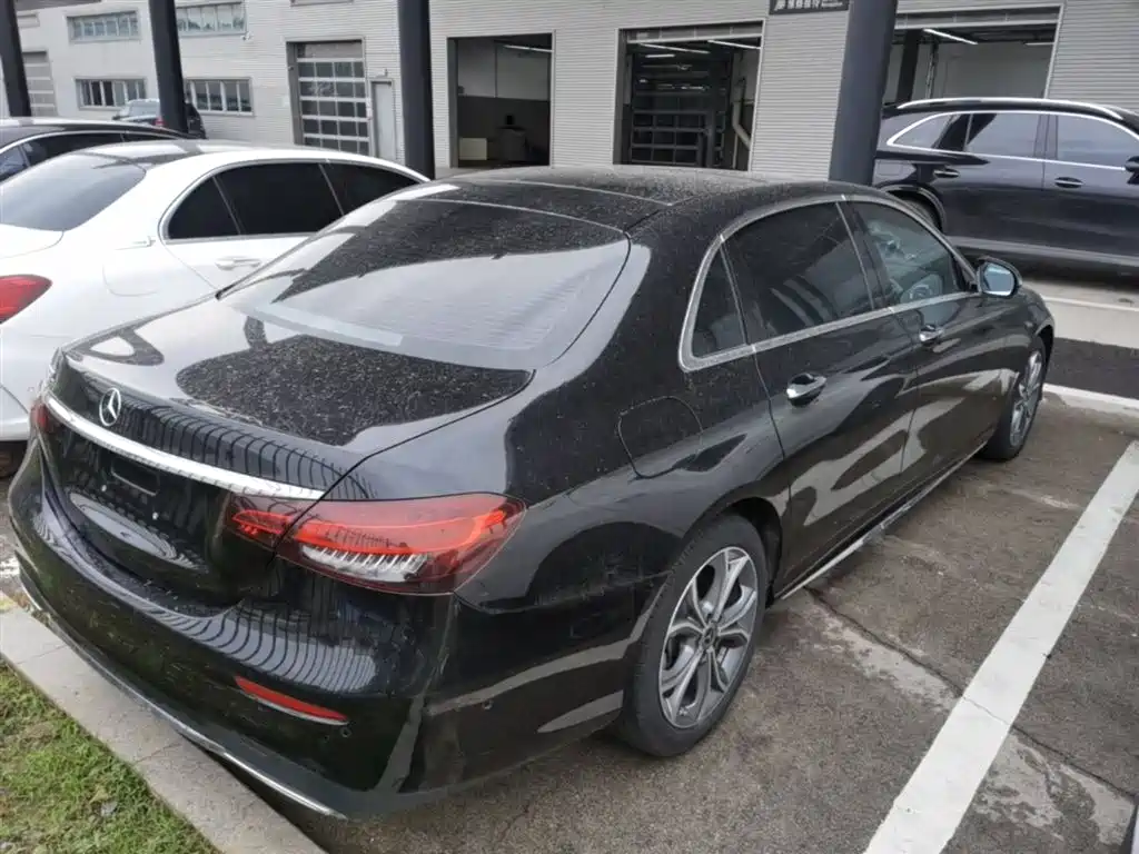 MERCEDES-BENZ E-CLASS
