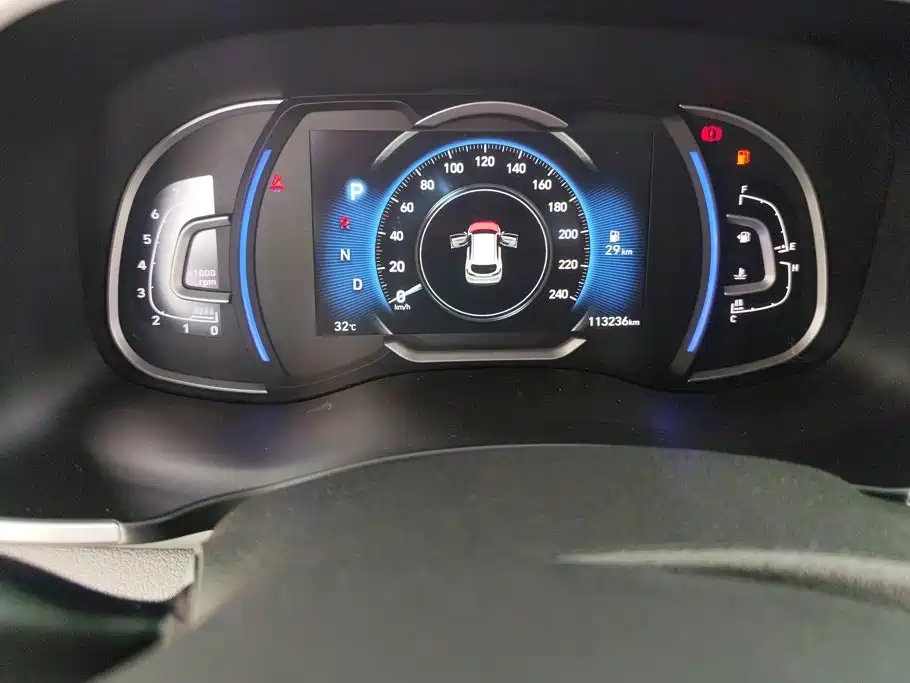 Фото 14 - Hyundai Tucson