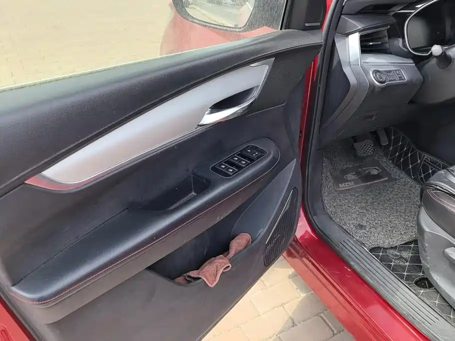 SWM Motor SWM G01 2019 2018 1.5T Automatic Smart UP