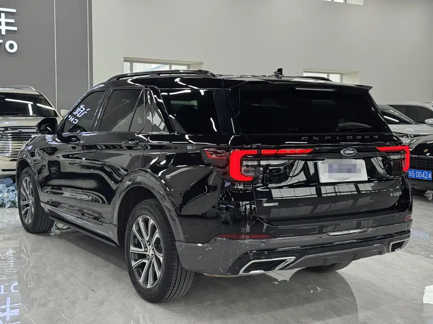 FORD EXPLORER