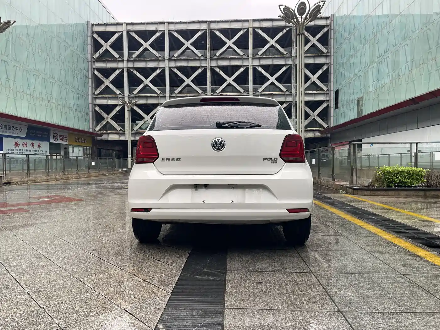 Volkswagen Polo 2018 1.5L Auto Safe Drive фото 7