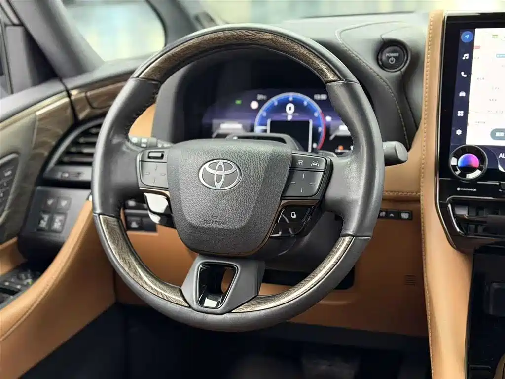Toyota Alphard 2024 Hybrid 2.5L Ultimate Enjoyment Edition фото 15