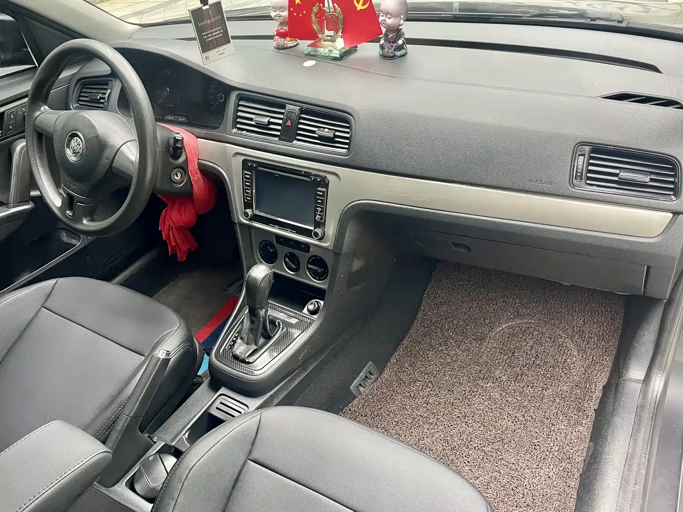 Volkswagen Lavida 2015 1.6L Automatic Trend Edition фото 10