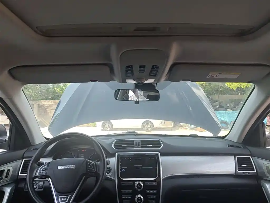 Фото 18 - Haval H2