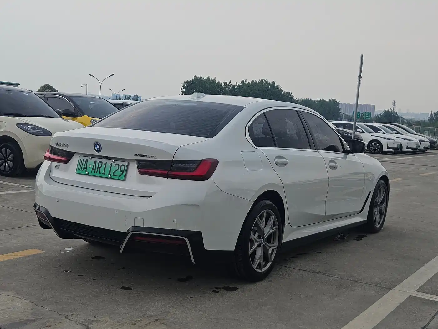 BMW i3 2022 eDrive 35 L фото 4