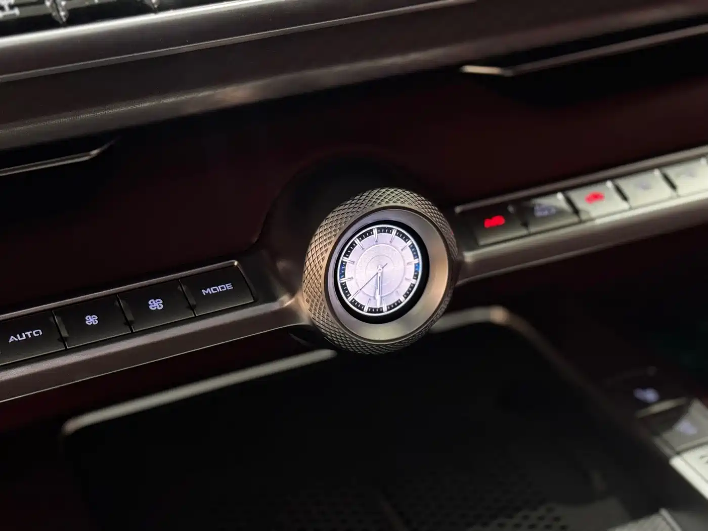 TANK TANK 700 NEW ENERGY