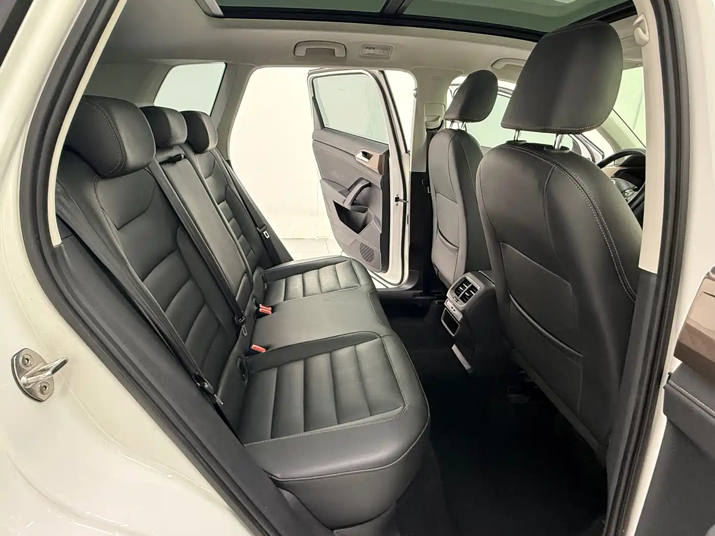 Volkswagen Tharu 2019 2019 280TSI 2WD Comfort Edition China VI