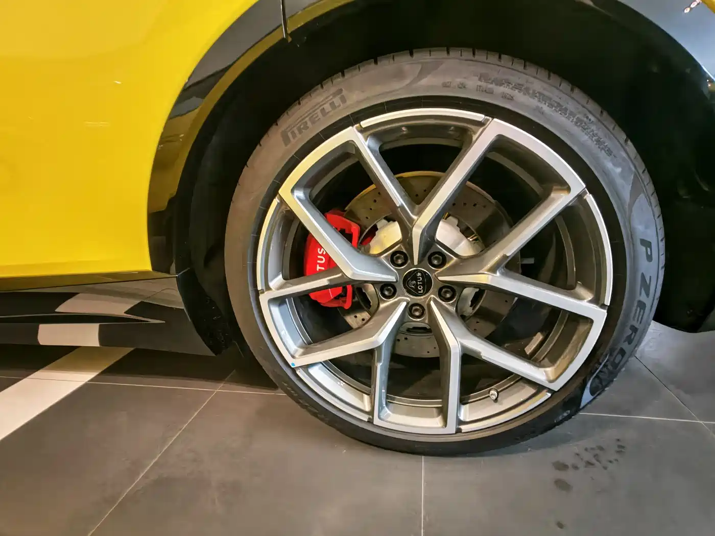 Lotus Cars ELETRE 2026 2025 600 Luxury