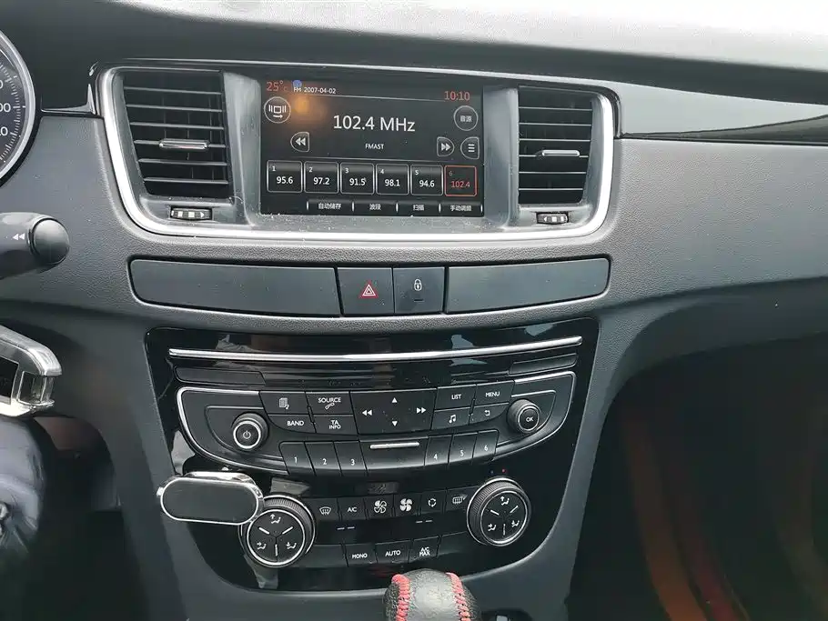 Peugeot 508 2015 2.0L Automatic Zhiyi Edition фото 13