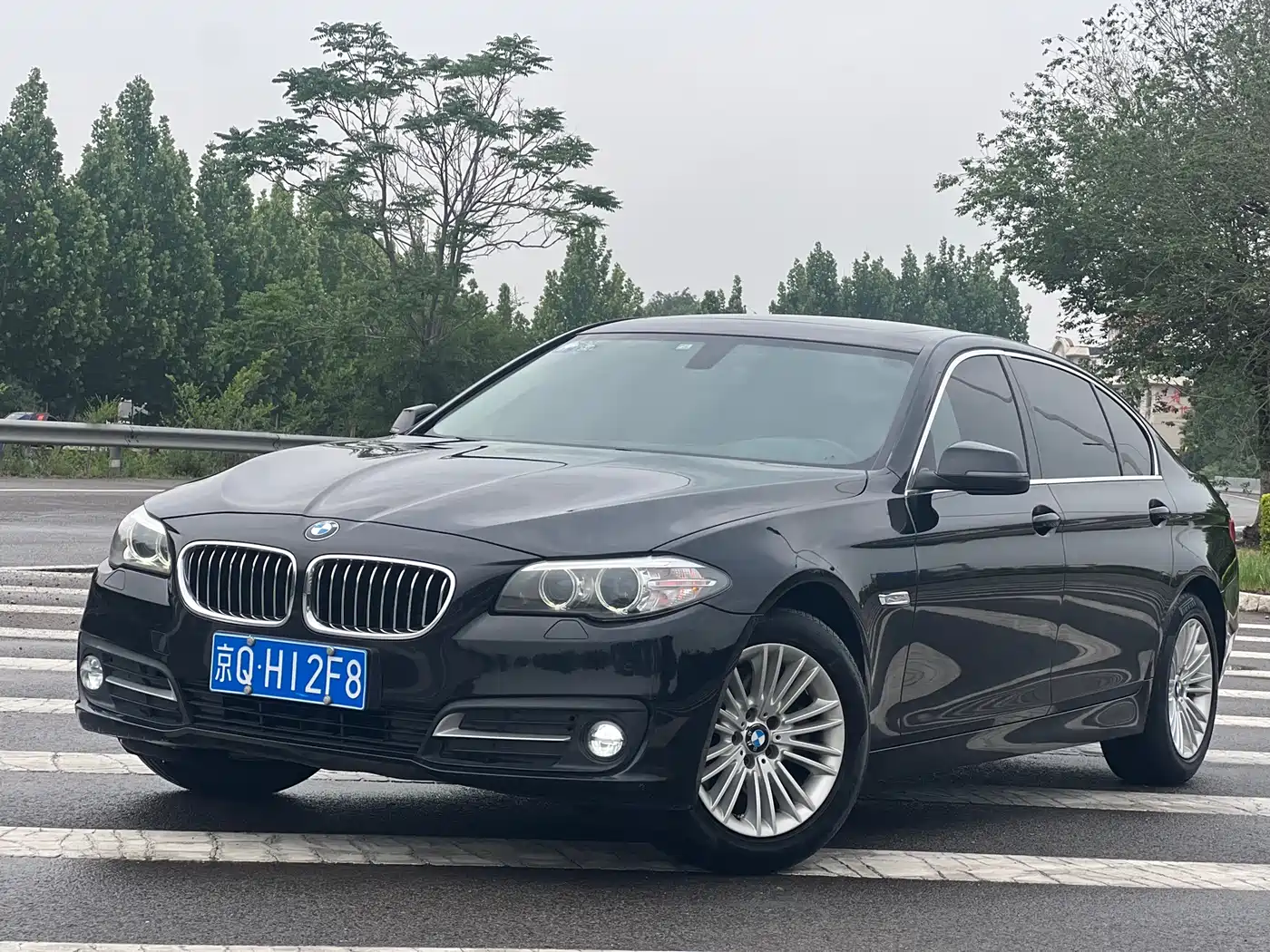 BMW 5 Series 2014 525Li Leading фото 15