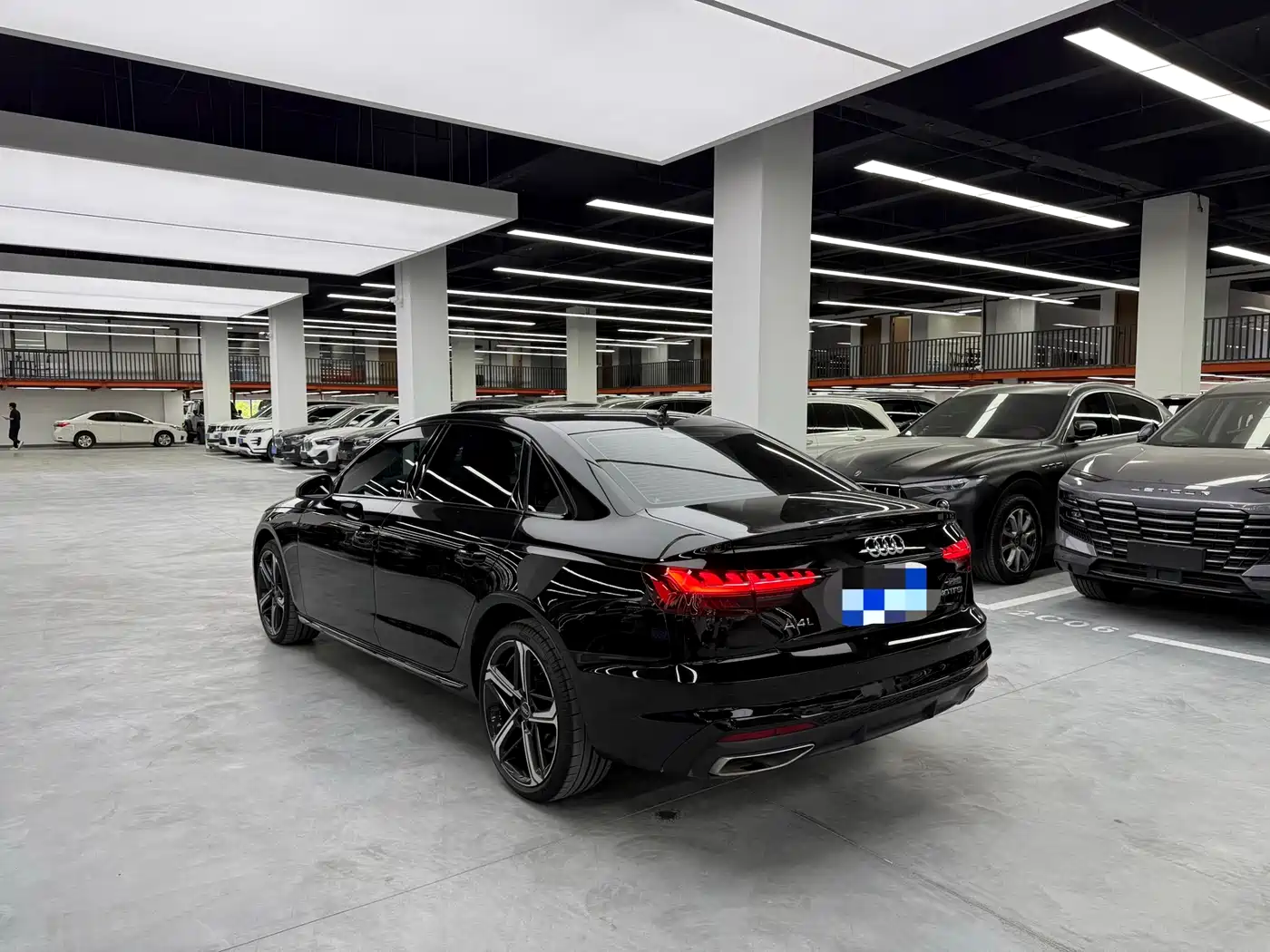 Audi A4L 2025 2 Million Celebration Edition 40 TFSI Luxury Dynamic фото 16