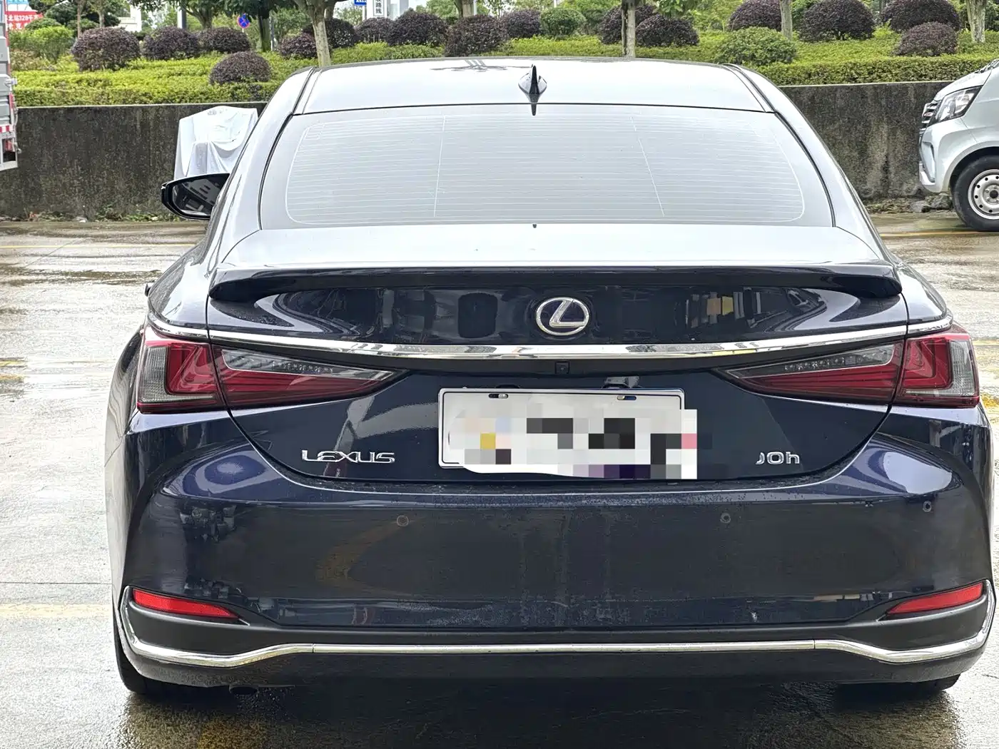Фото 7 - Lexus ES