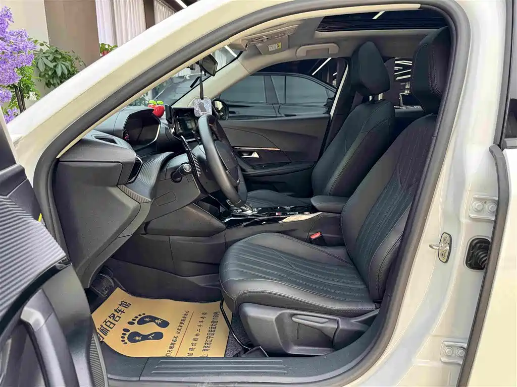 Peugeot 2008 2023 2022 230THP THE ONE