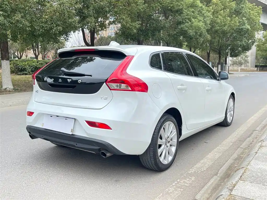 Volvo V40 2015 2016 T3 Elegance Edition